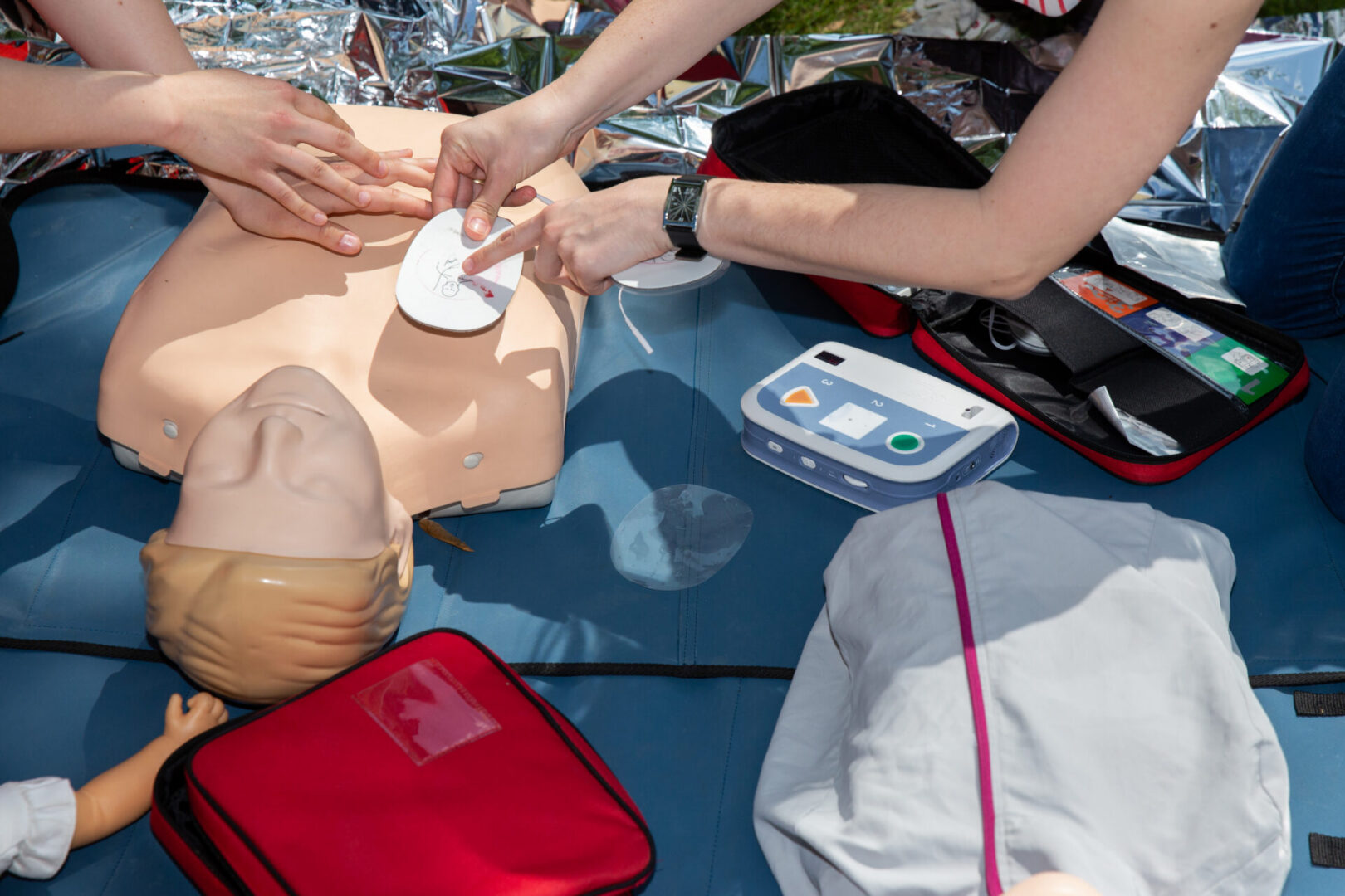 First aid training,resuscitation demonstration